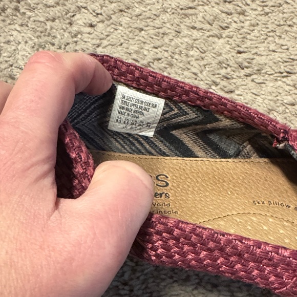 Skechers Women's Maroon Textured Loafers - Picture 4 of 4